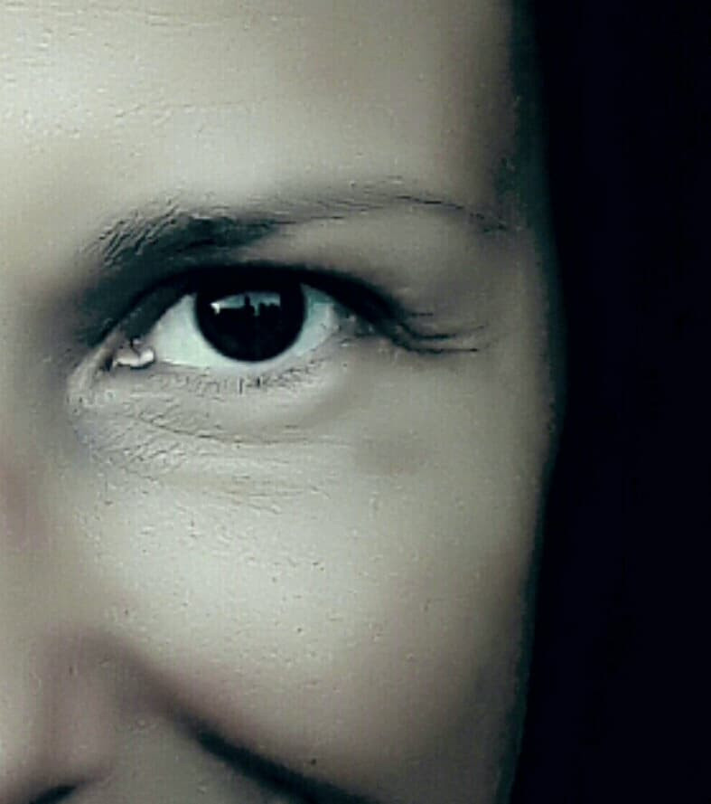 A.MO.